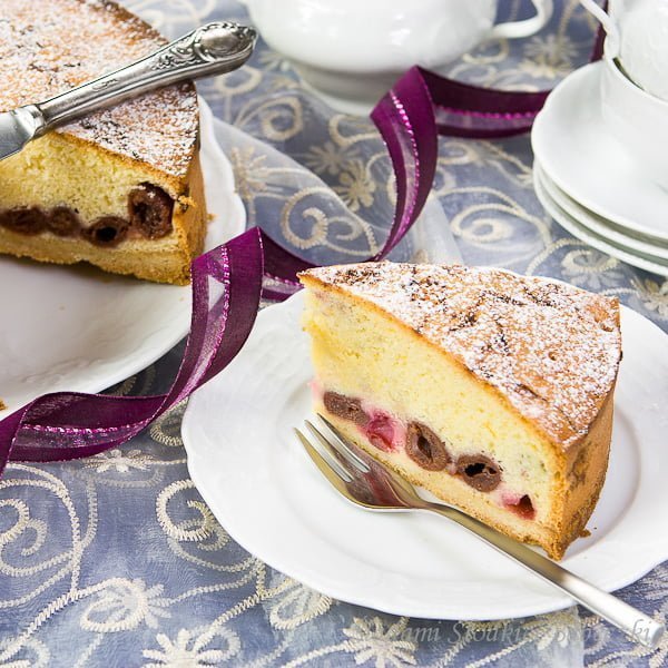 Tort wiedeński z wiśniami / Viennese cake with cherries